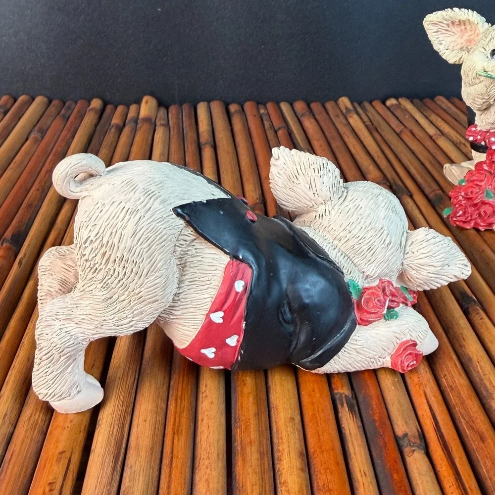 Kathy Wise Enesco Pig Figurines Pair 1996 Valentine Roses Sweet Pigs!  READ